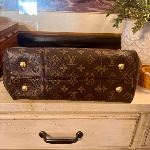 Louis Vuitton Melie Monogram Canvas Hobo Tote / Shoulder Bag - Picture 8 of 16